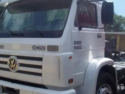 Camion cabezote volkswagen año 2005