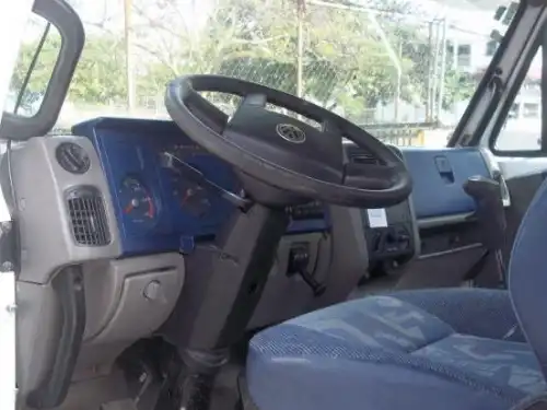 Camion cabezote volkswagen año 2005