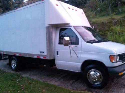 Camion Ford 450 del 203 en $11,995