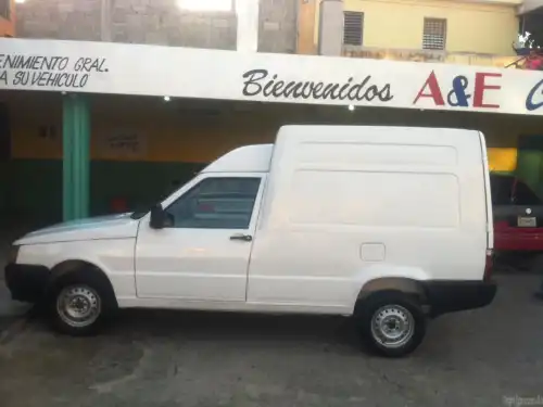 Camioneta Fiat Fiorino 2005 Diesel En Buenas Condiciones