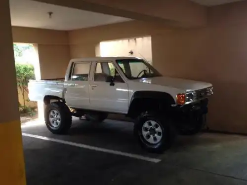 Camioneta de 1987 monteo off road rally 