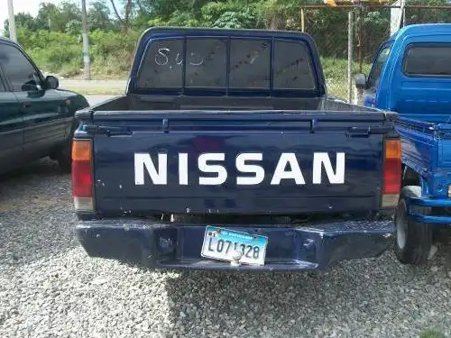 Camioneta nissan 2000 
