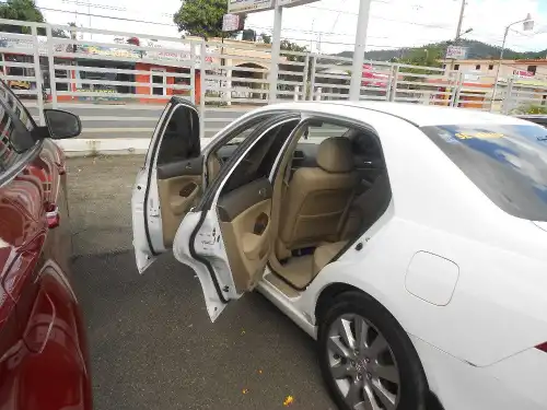 Carro Honda Accord Color Blanco 2006