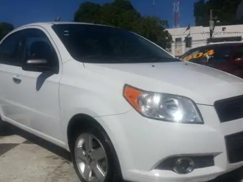 Chevrolet Aveo LT 2012