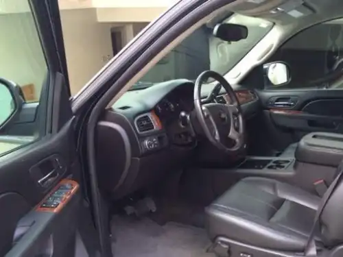 Chevrolet Suburban  2013