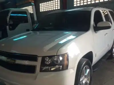 Chevrolet Tahoe  2011