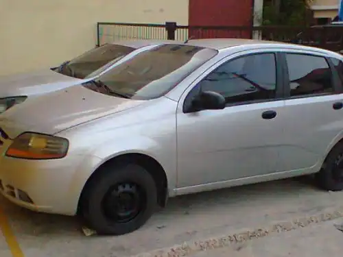 Chevrolet aveo 2006 gris metalico 