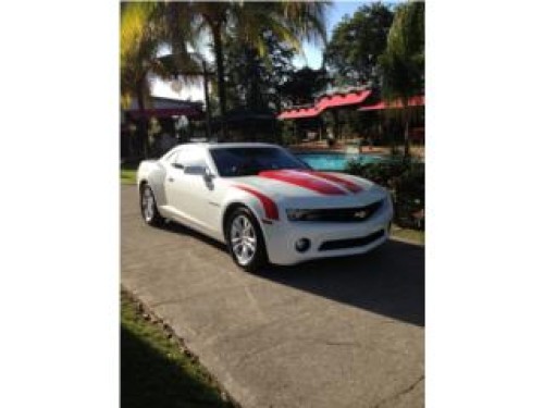 Chevrolet Camaro 2013, 6 cil, 18,000 millas.