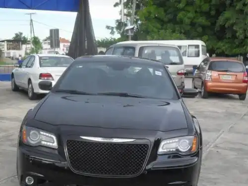 Chrysler 300  2012