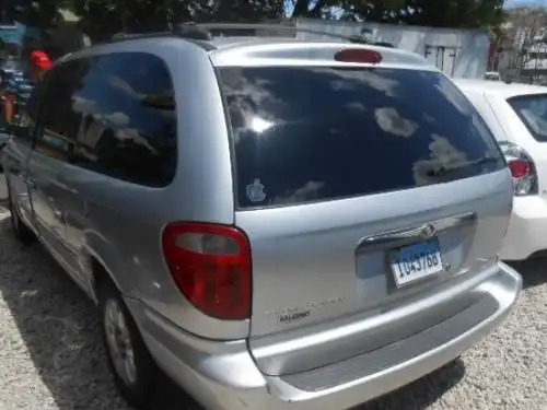 Chrysler Town & Country LX 2004