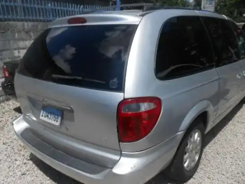 Chrysler Town & Country LX 2004