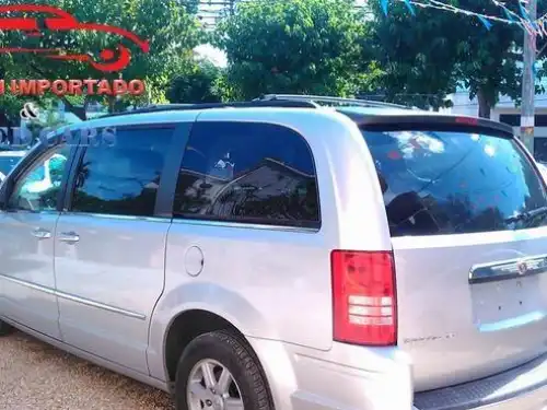 Chrysler Town  Country  2009