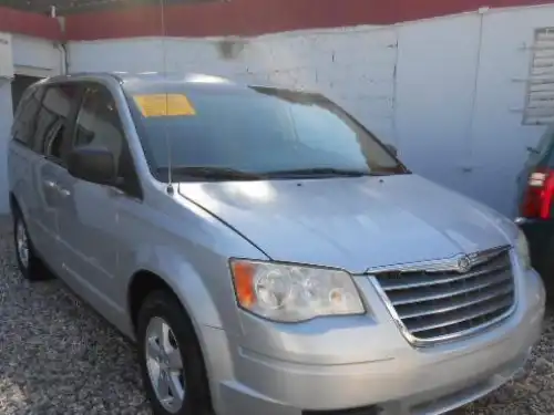 Chrysler Town  Country  2010