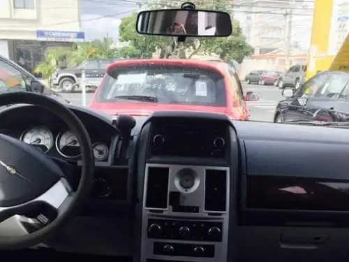 Chrysler Town  Country LX 2009