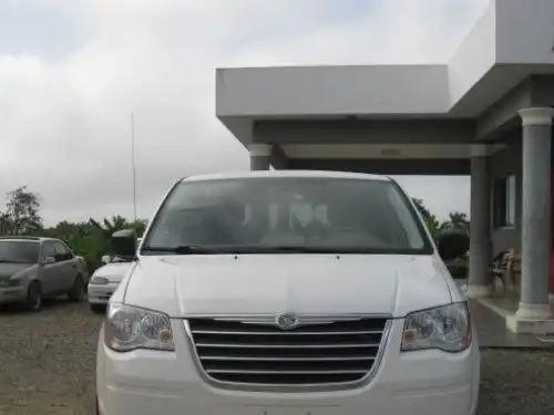 Chrysler Town  Country LX 2009