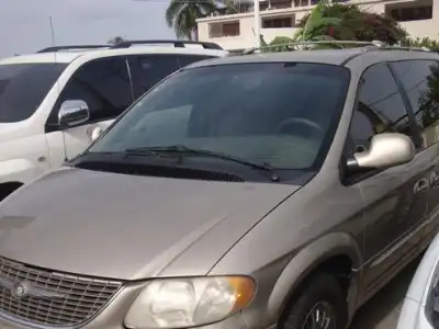 Chrysler Town  Country Limited 2002