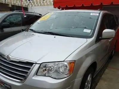 Chrysler Town  Country Touring 2010