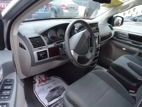 Chrysler Town 