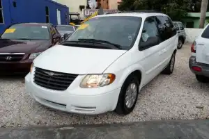 Chrysler town contry 2007 recien importada