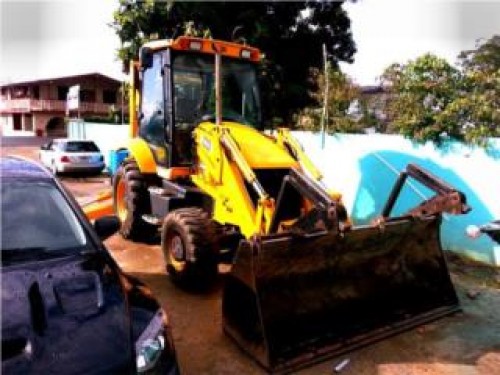 DIGGER JCB 4X4 CON AC $30,000 OMO