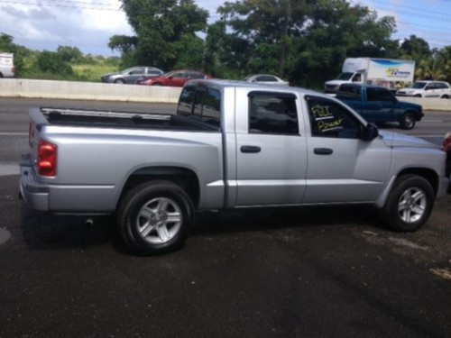 DODGE DAKOTA BIG HORN 3.7 2009 4 PUERTAS