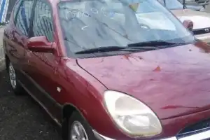 Daihasu sirion 1998 