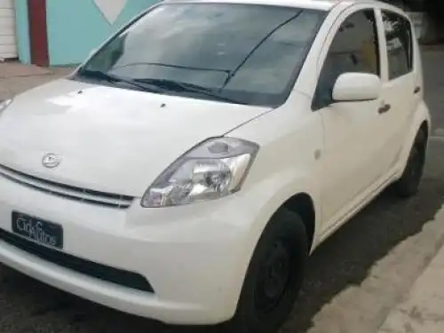 Daihatsu Sirion 2007, como nuevo