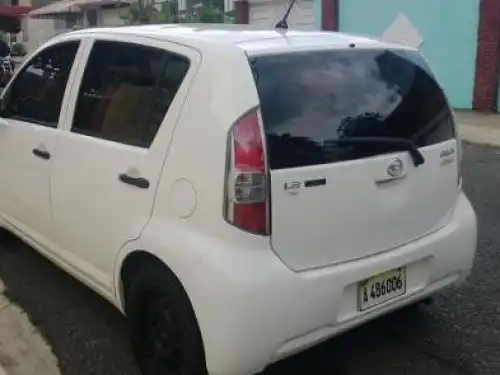 Daihatsu Sirion 2007, como nuevo