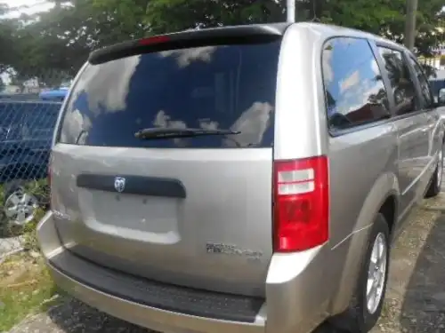 Dodge Grand Caravan SE 2009