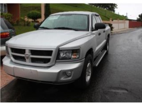 Dodge Dakota 2010 13,000 millas