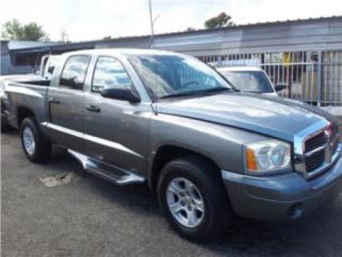 Dodge Dakota Crew cab SLT