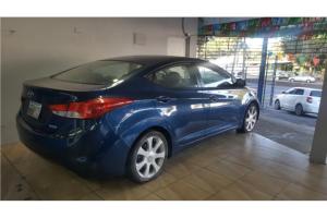 ELANTRA LIMITED SUNROOF BLUETOOTH PIEL