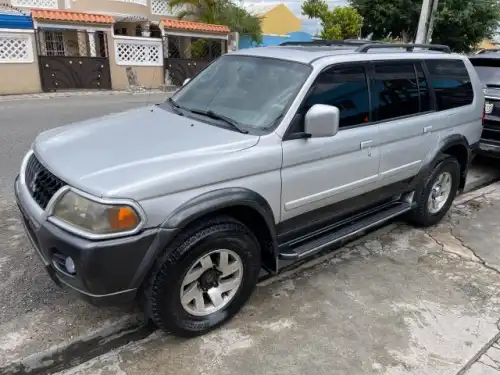 Excelente Mitsubishi Montero Sport Limited 2002.