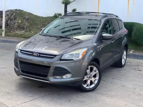 FORD ESCAPE TECHO PANORAMICO 2013 INTERIOR EN PIEL IMPORTADA NUNCA USA