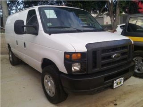 FORD E-250 2013 POCO MILLAJE 0PTO PAGA 379