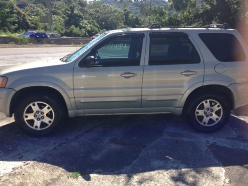 FORD ESCAPE LIMITED V6 4X4 SOLO 85K MILLAS