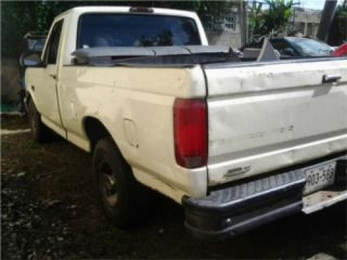 FORD F-150 BLANCA AUTO 1995 $2,200