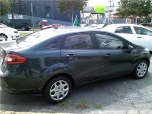 FORD FIESTA 2011 4 PTAS SEDAN COLOR GRAY