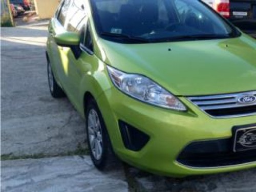 FORD FIESTA 2011 COLOR VERDE