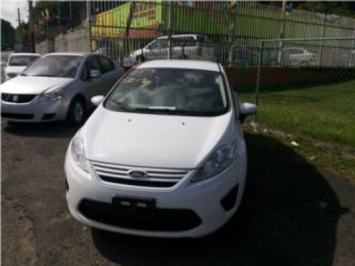 FORD FIESTA 2011 COMO NUEVO POCO MILLAJE