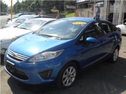 FORD FIESTA 2012, LIKE NEW