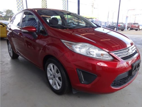 FORD FIESTA SE 2013 COMPLETAMENTE EQUIPADO