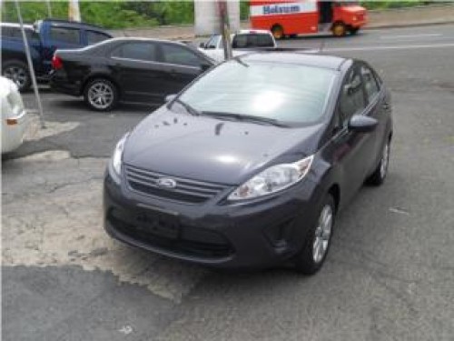 FORD FIESTA SE 2013