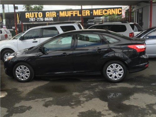 FORD FOCUS SE 2012