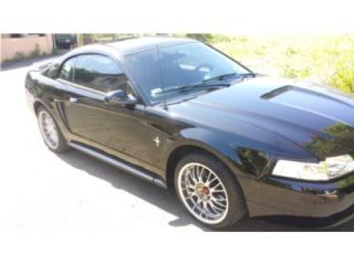 FORD MUSTANG 2000 6 CIL. STD. RECIEN PINTADO