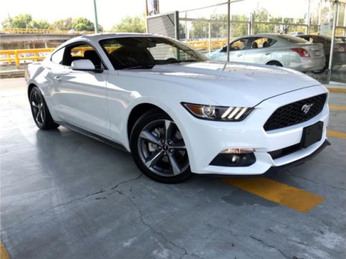 FORD MUSTANG BLANCO V6 AUTOMATICO SOLO $34995