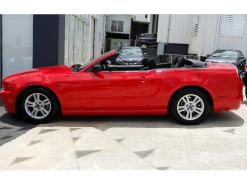 FORD MUSTANG CONVERTIBLE