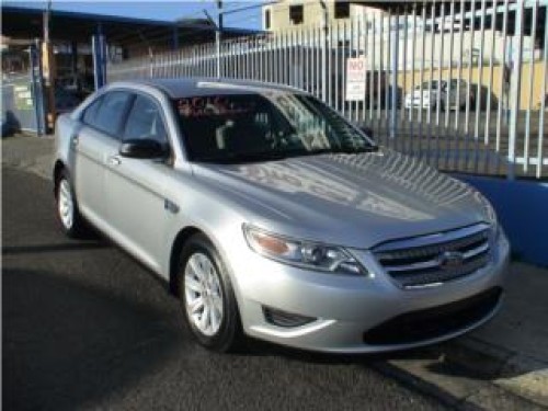 FORD TAURUS 2010 COMO NUEVO $12,900 OMO