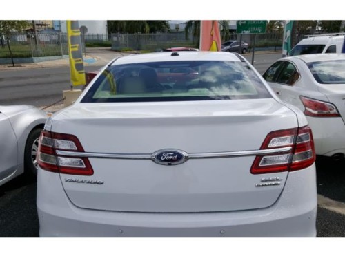 FORD TAURUS 2015