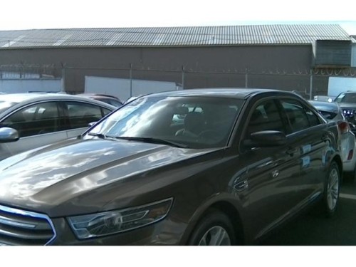 FORD TAURUS SL INTERIORES EN PIEL 2015